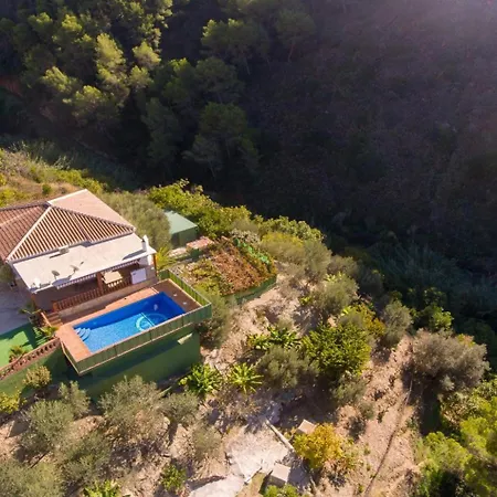 Cecilia Large Private Pool Ac Wifi
