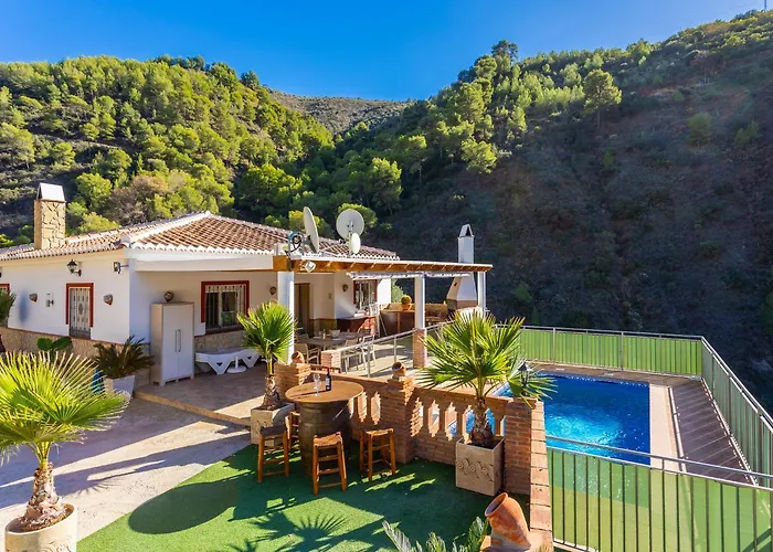 Cecilia Large Private Pool Ac Wifi فيلة
