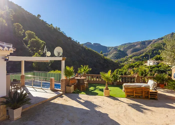Cecilia Large Private Pool Ac Wifi فيلة